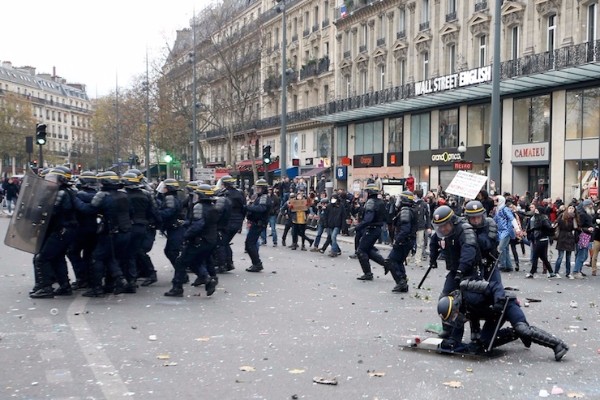 ‘İklim Zirvesi’ protesto edildi