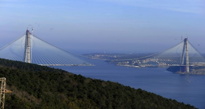3. köprü açılışı Ağustos'a kaldı