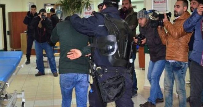 40 öğrenci gözaltına alındı