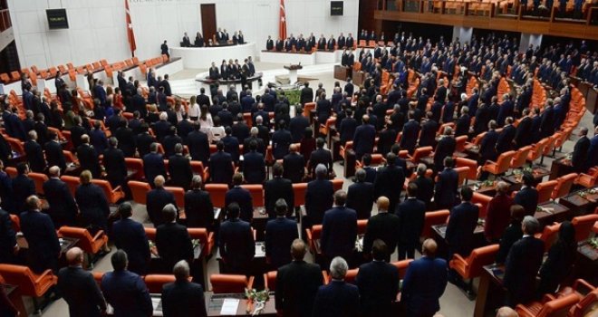 AKP'nin Uzlaşma Komisyonu belli oldu