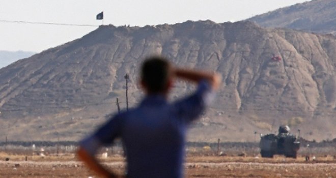 Suriye sınırında 10 IŞİD militanı yakalandı
